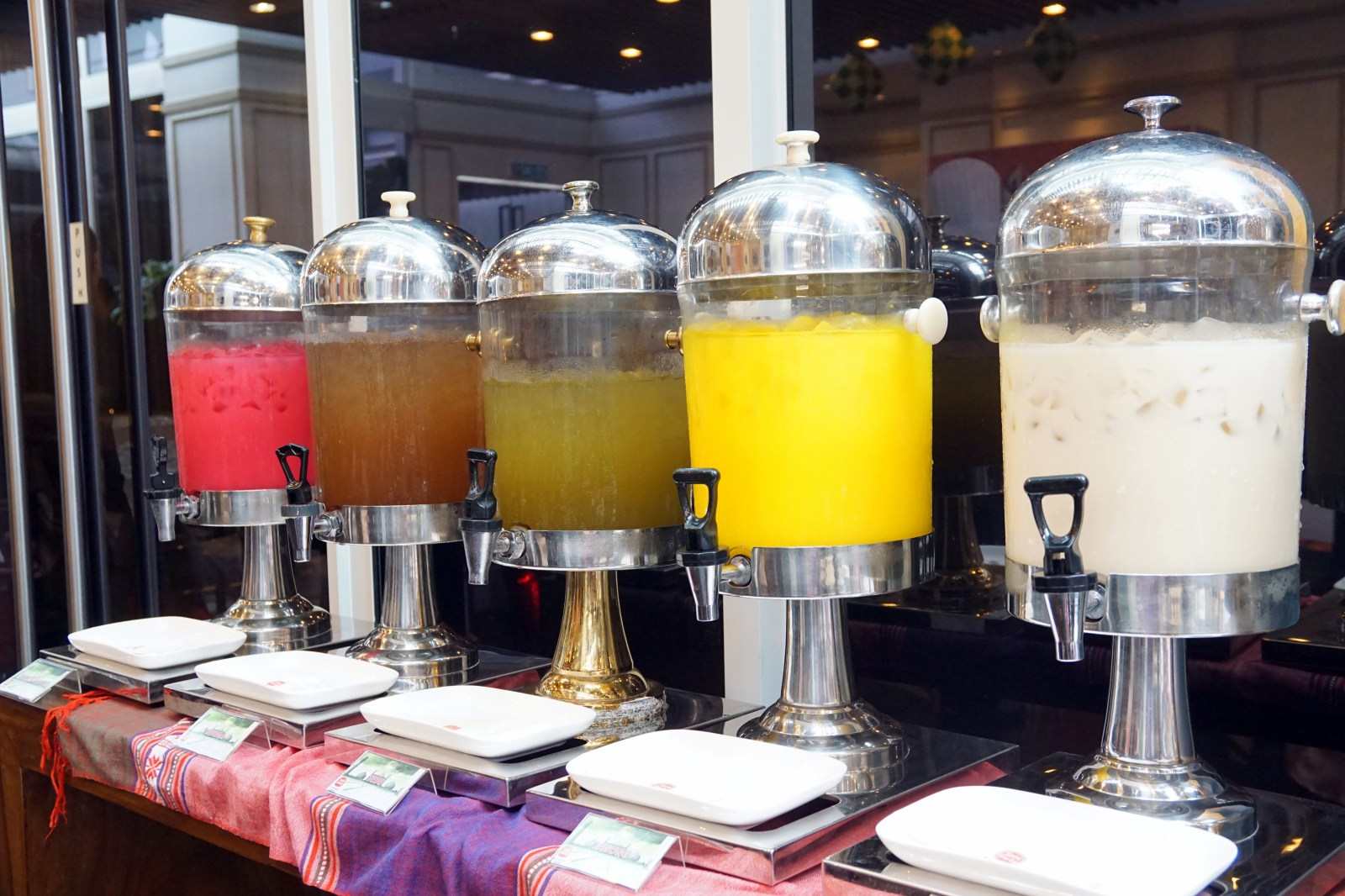 7-luu-y-khi-lua-chon-hinh-thuc-to-chuc-tiec-cuoi-buffet-4