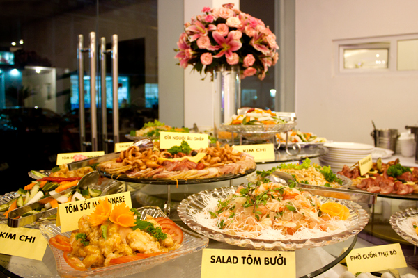 7-luu-y-khi-lua-chon-hinh-thuc-to-chuc-tiec-cuoi-buffet-5