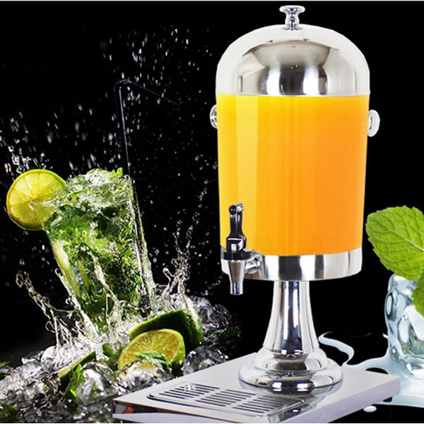 Nước ép thường được đựng trong bình nước trái cây chuyên dụng