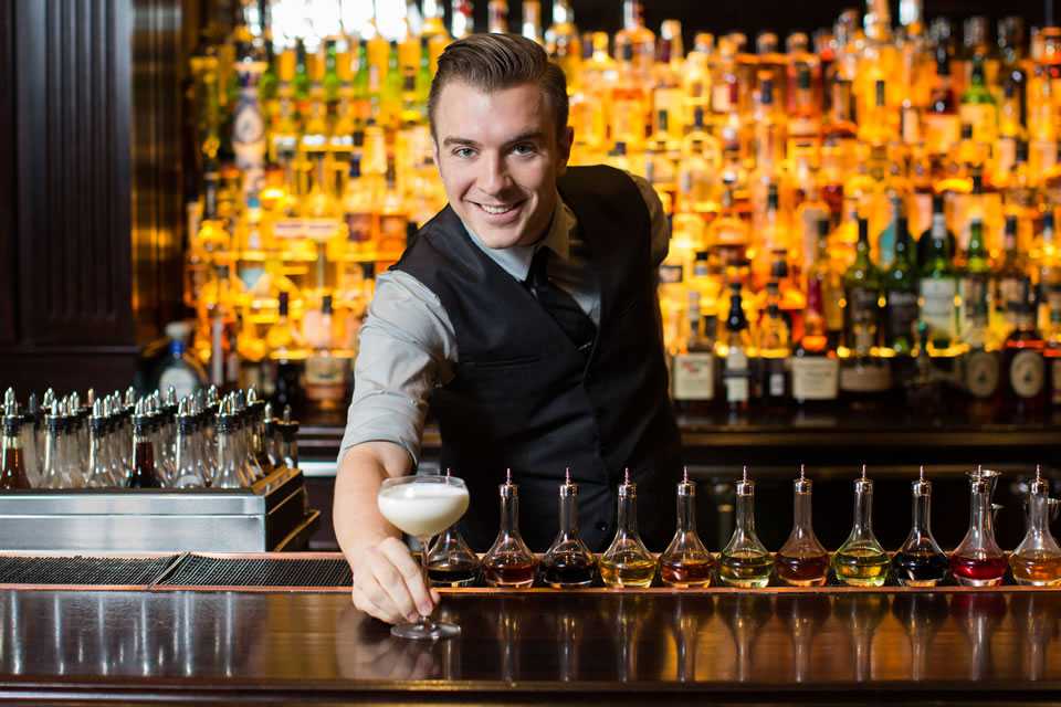 Vị trí và chức năng bộ phận bar trong nhà hàng khách sạn là gì?