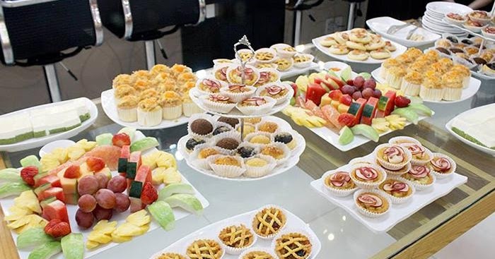 buffet bánh ngọt đơn giản
