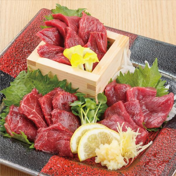 Món buffet sashimi ngựa Món buffet sashimi ngựa