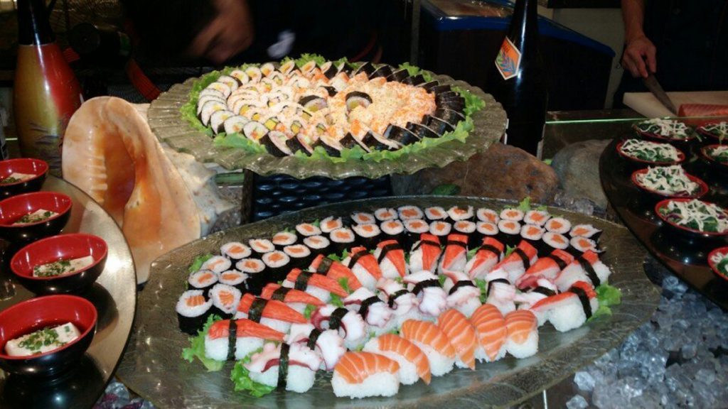 Bày trí buffet sushi Bày trí buffet sushi