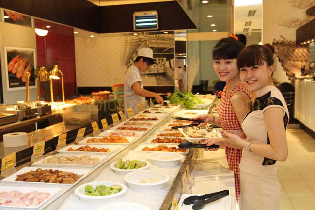 Đi ăn buffet mặc đồ gì cho hợp thời trang