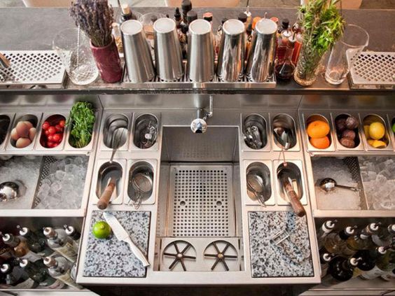 Khay đựng topping luôn hiện diện ở các quầy pha chế