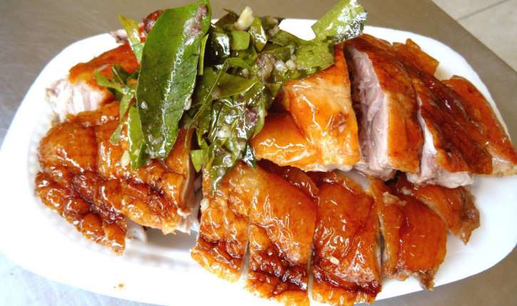 tiệc công ty món ngon sang trọng