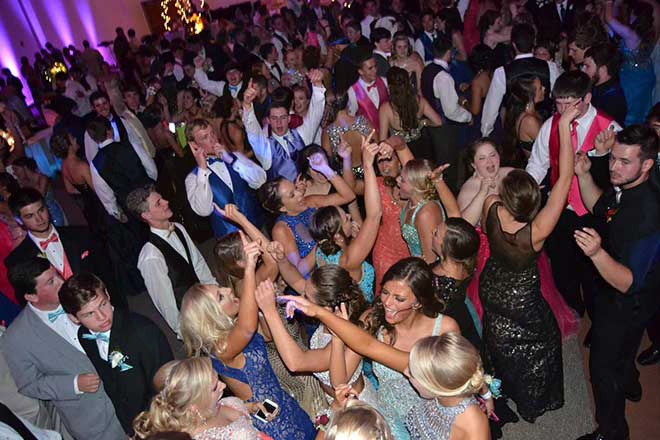 Tiệc prom tổ chức ấn tượng như thế nào!