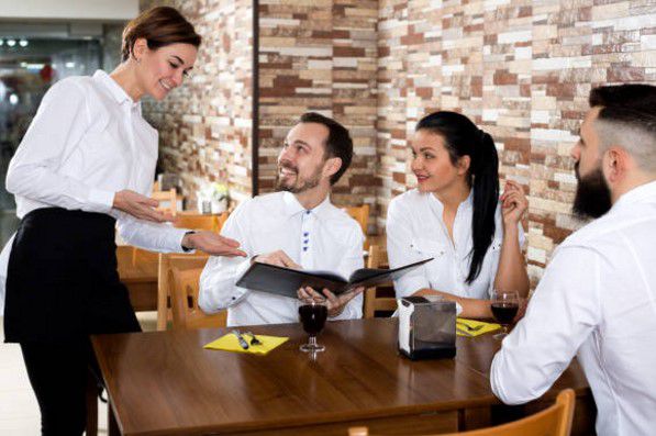 tác phong của nhân viên phục vụ tác phong của nhân viên phục vụ