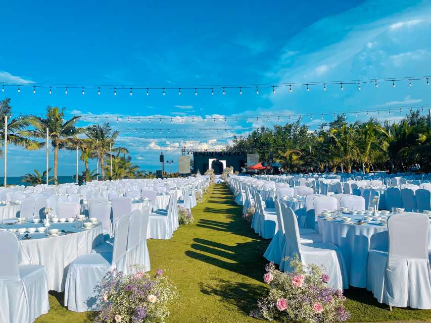 hình tiệc cưới ngoài không gian rộng hình tiệc cưới ngoài không gian rộng