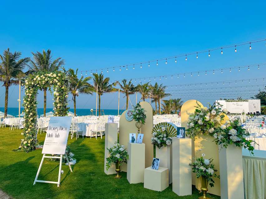 tiệc cưới ngoài trời tiệc cưới ngoài trời