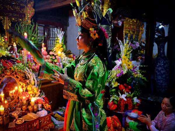 Tiệc tứ phủ tháng 3 Tiệc tứ phủ tháng 3