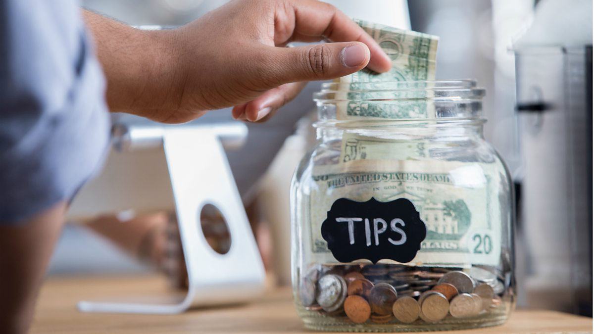 tiền tip là gì